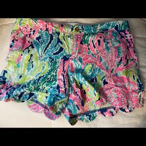 Lily Pulitzer scalloped shorts
